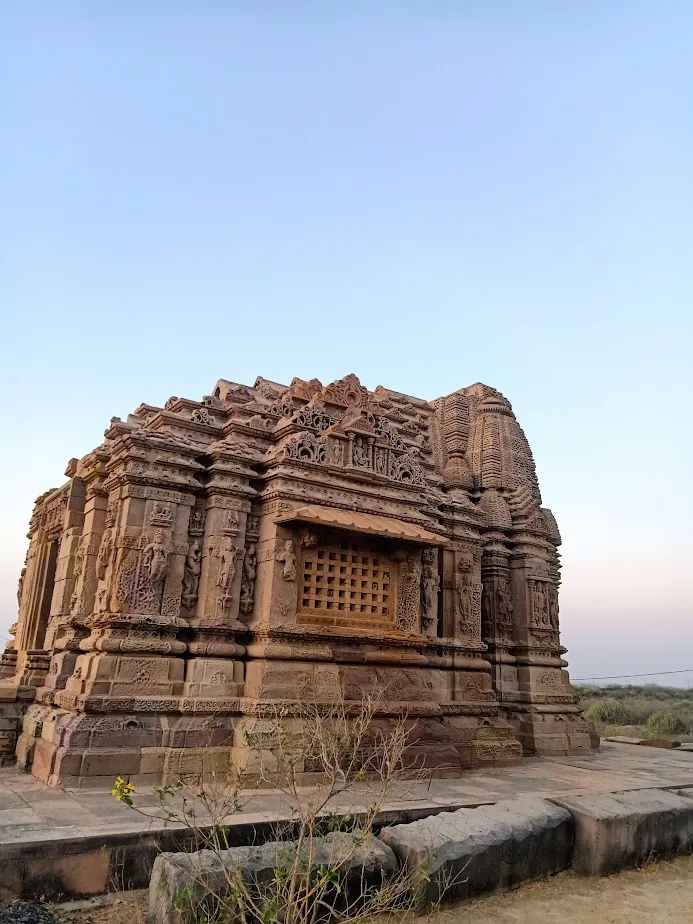 Ancient remains at Kotay Surya Mandir in Kutch